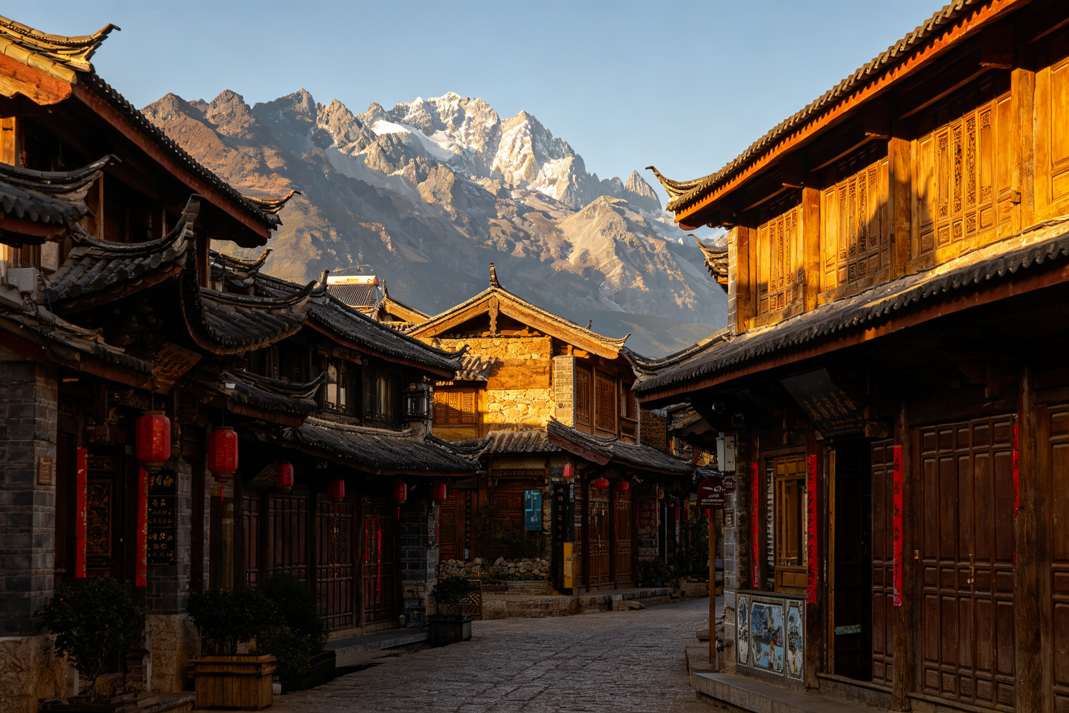 Silk Road &amp; Yunnan Tour
